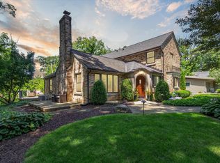 35 Park Hills Dr SE, Grand Rapids, MI 49506