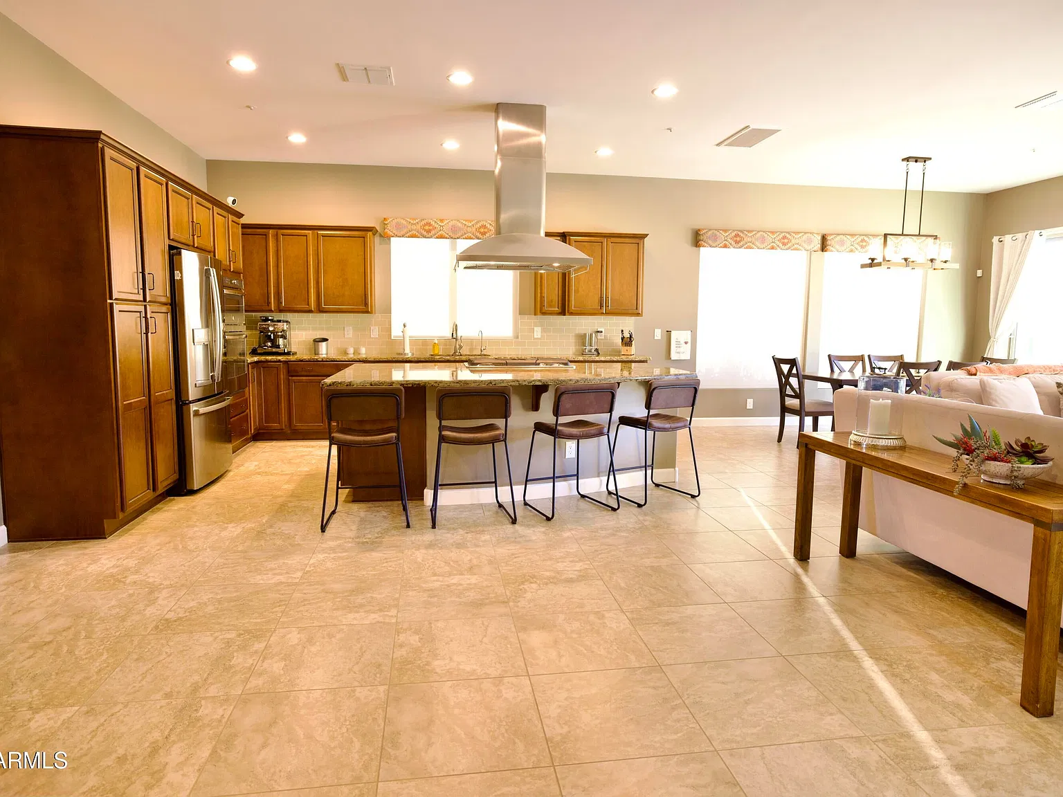 3 bed, 2.5 bath, 2044 sqft, $4,700 — Photo 4