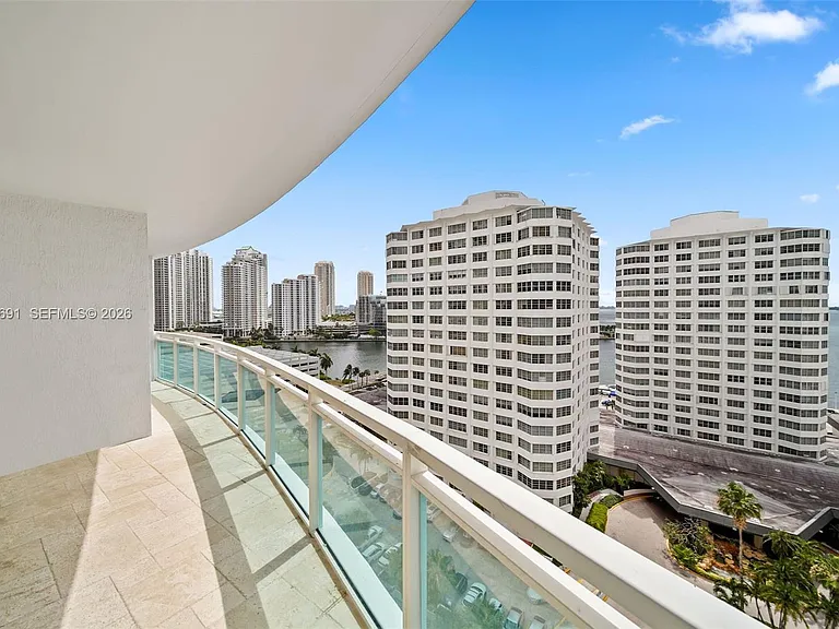 950 Brickell Bay Dr #1211 — Photo 7