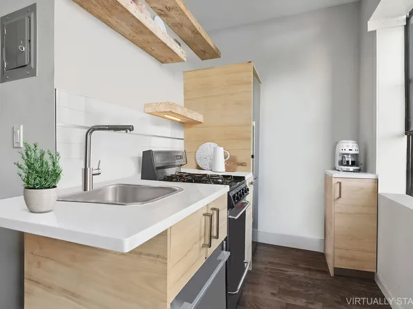 870 Hancock Street 3F image 3 of 5