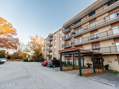 4180 Lyndon Way Unit 210, Louisville, KY, 40207