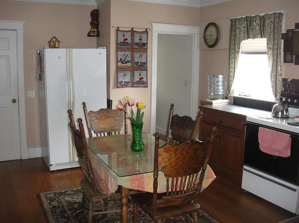 2 bed, $1,925 — Photo 2