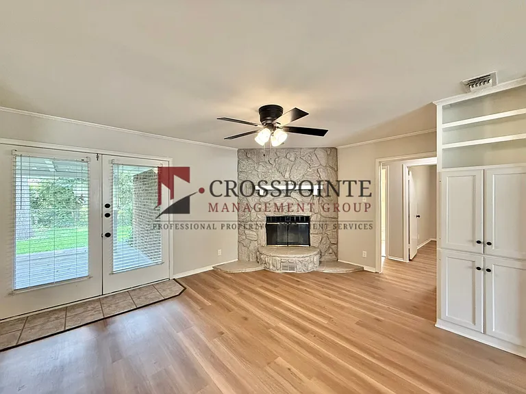 3014 Tower Dr — Photo 5