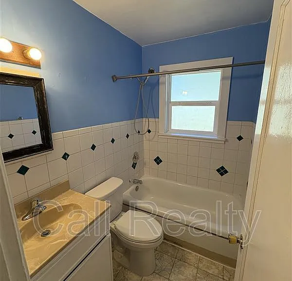 1210 N Locust Rd — Photo 10