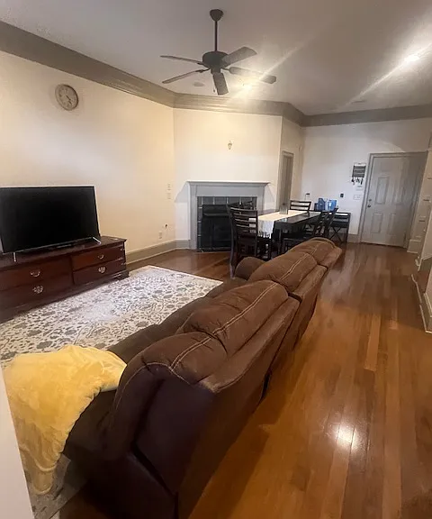 324 Village Walk Ln — Photo 5