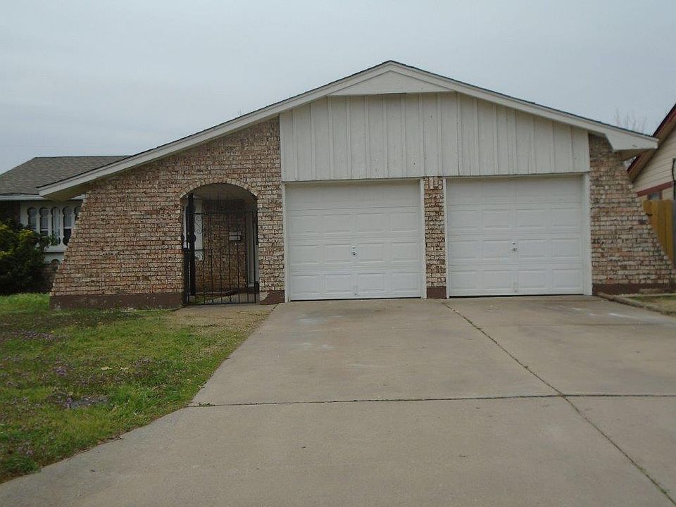 1st image of 5622 NW Beechwood Dr