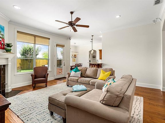 5th image of 16449 Kingston Ct