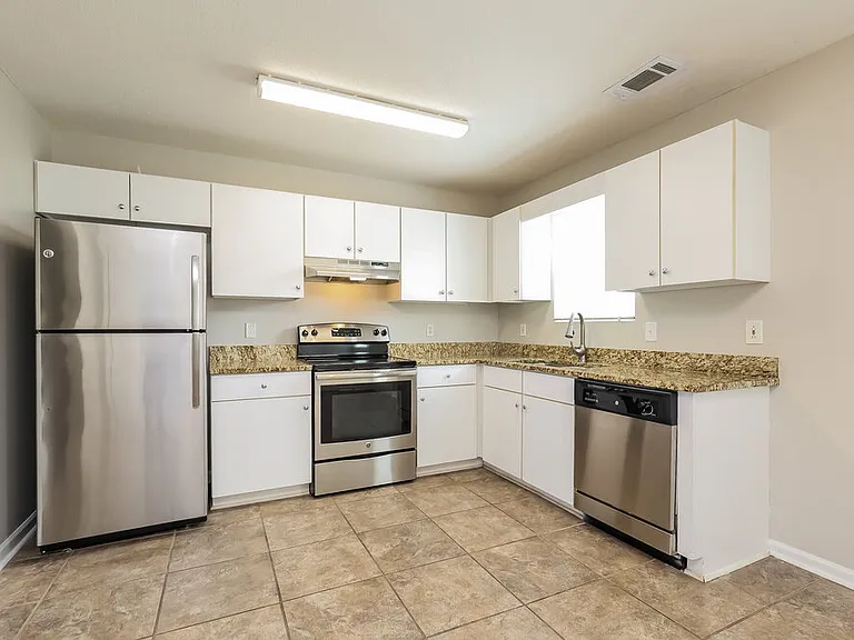 2611 Hawk Eye Ct — Photo 7