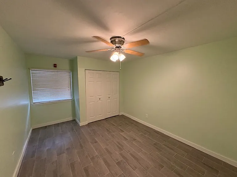 209 W Miracle Strip Pkwy #F104 — Photo 5