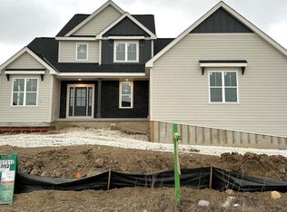 N58W27312 Orchard Hill Dr, Lisbon, WI 53089