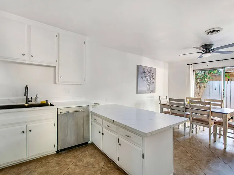 3720 S Marine St #1 — Photo 19