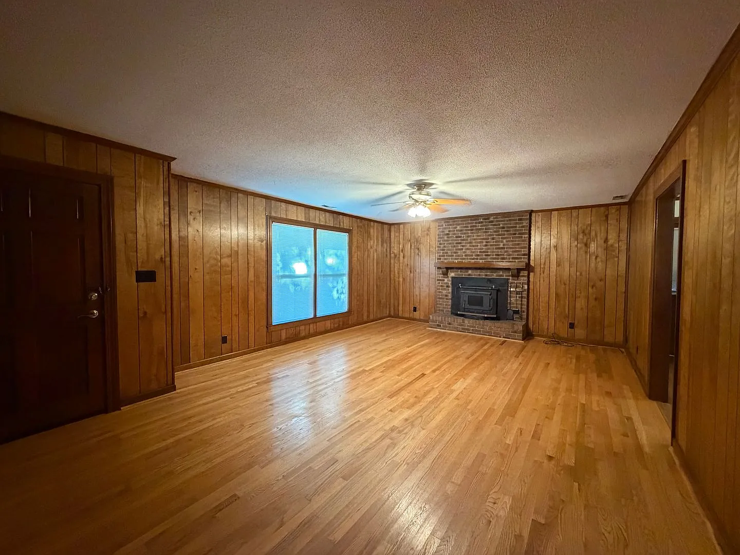 Adorable Home in Rock Creek! — Photo 3