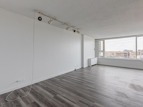 5th image of 2728 N Hampden Ct APT 606