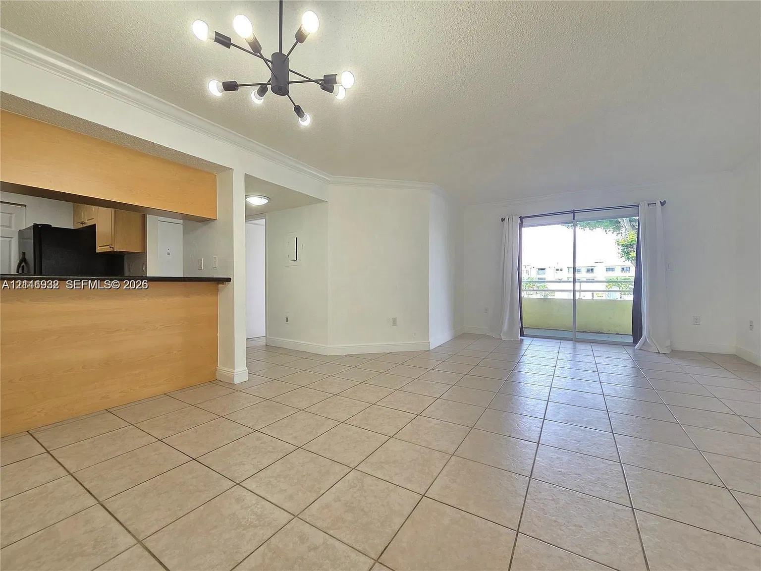 10765 SW 108th Ave — Photo 2