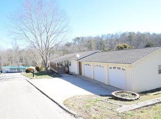 39 Town Mountain Rd, Bryson City, NC 28713