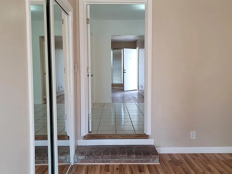 6503 White Oak Ave — Photo 7