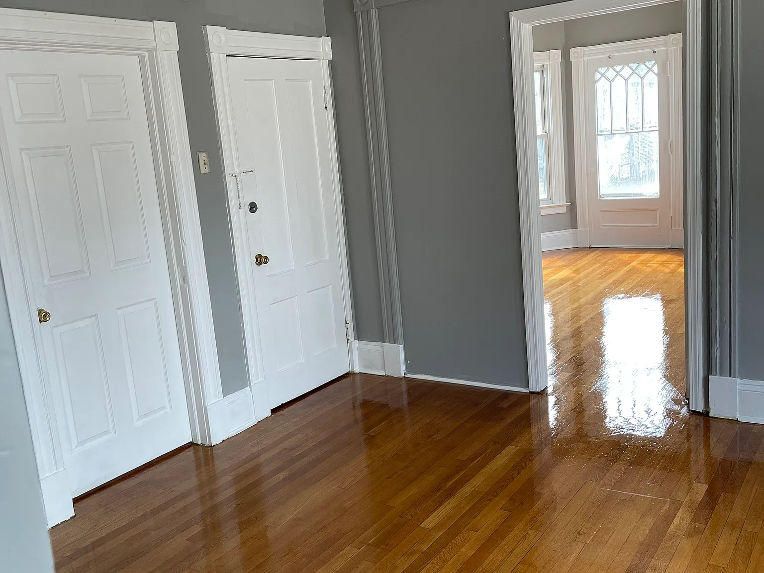 3 bed, 1000 sqft, $1,860 — Photo 4