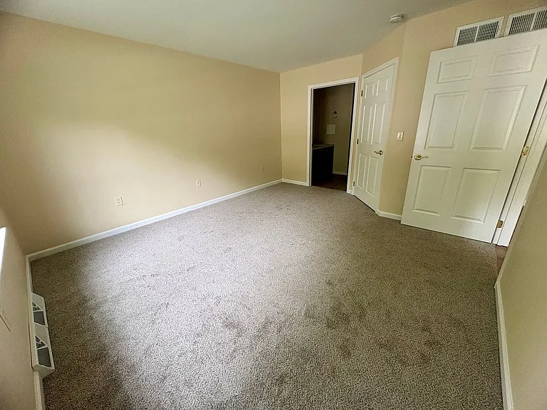 303 E Orange St — Photo 24