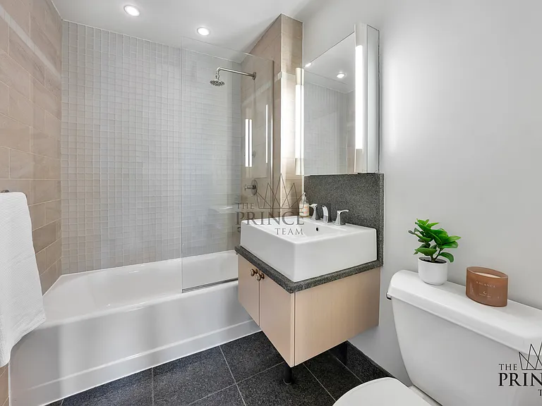 120 Greenwich St #5C — Photo 5
