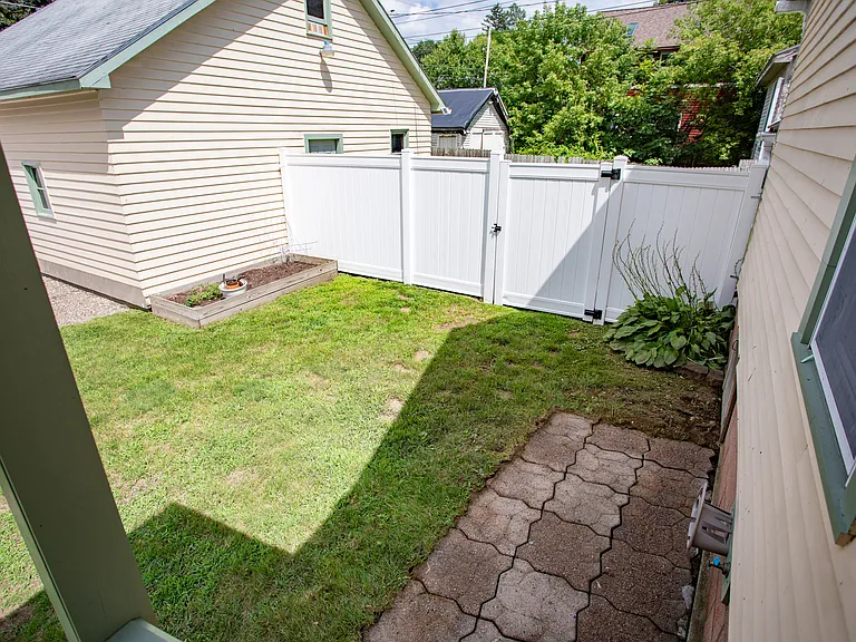 105 Van Dam St — Photo 19