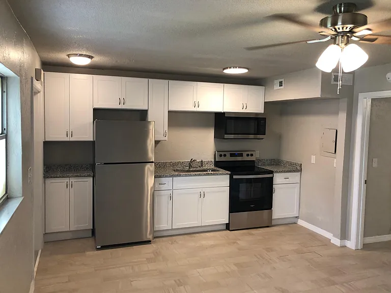 220 NE 19th Ave #1 — Photo 4