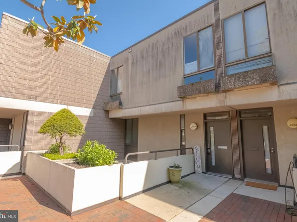 2355 Nutmeg Ter, Baltimore, MD 21209