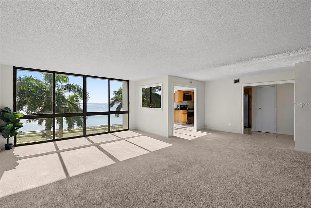 2 bed, 2.0 bath, 1702 sqft, $3,995 — Photo 2