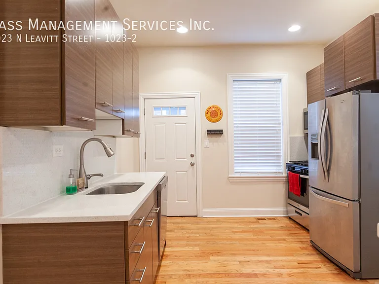 1023 N Leavitt St #2 — Photo 12
