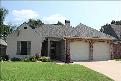 1st image of 204 Southlake Cir