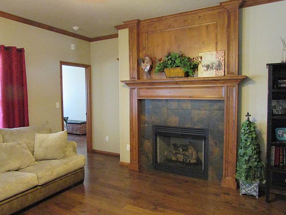 5th image of 856 SW 10th St