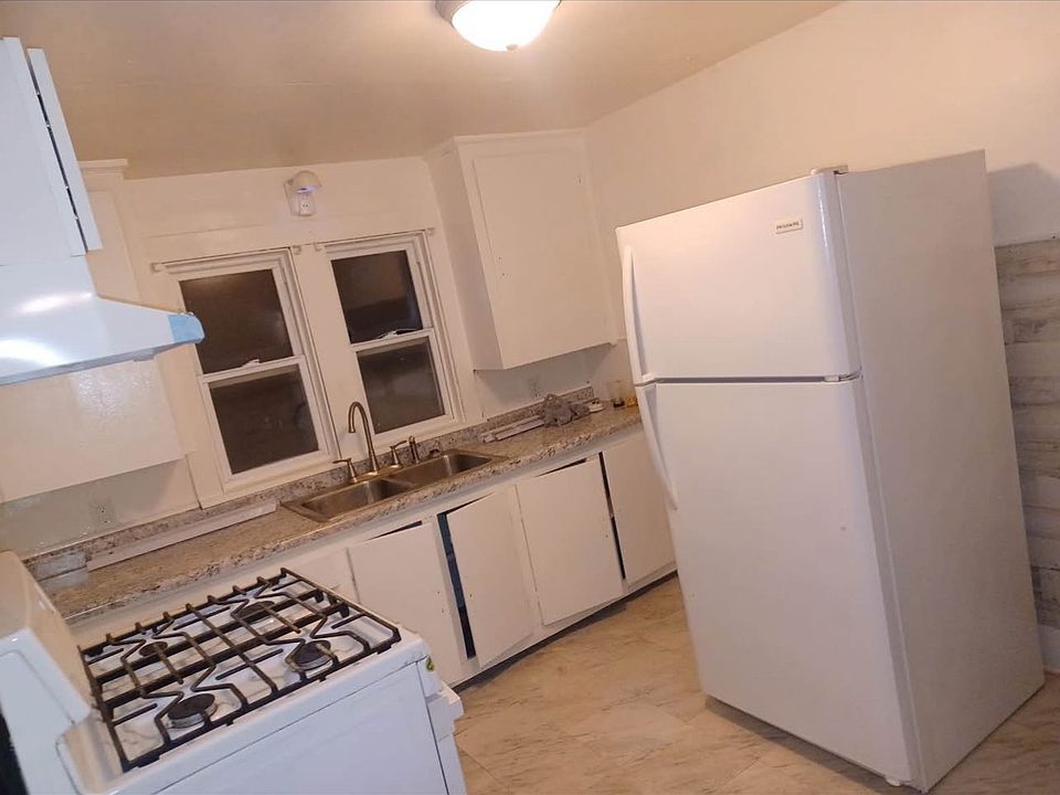 1st image of 623 W Holland Ave APT 4
