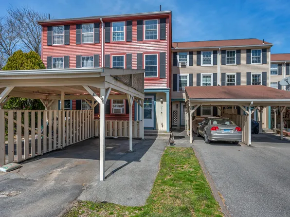 4 Rising Trail Court #4, Middletown, CT 06457