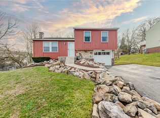 212 Navaho Dr, Greensburg, PA 15601