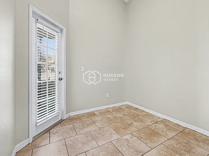 1555 Indian Oaks Trl — Photo 22