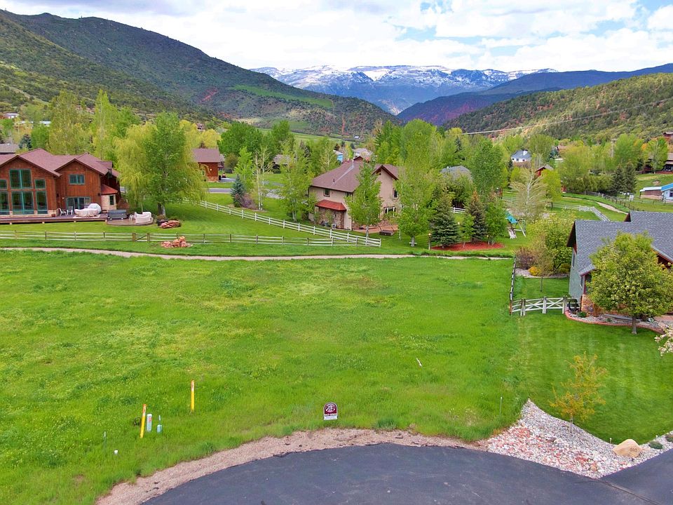 1st image of Laird Ln