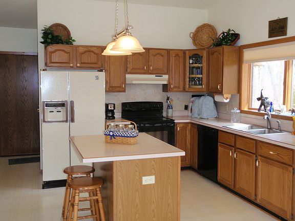 Kitchen with Island