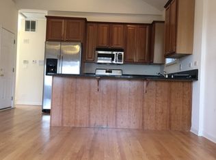2738 W Augusta Blvd #1, Chicago, IL 60622