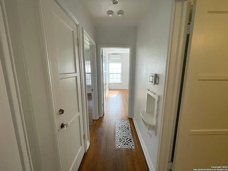 126 Meredith Dr — Photo 9