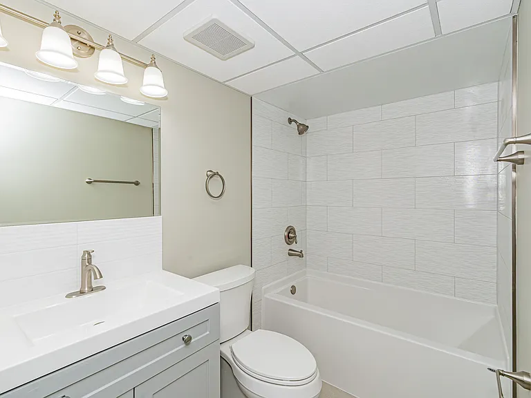 3851 N Parkway Dr #1I — Photo 18