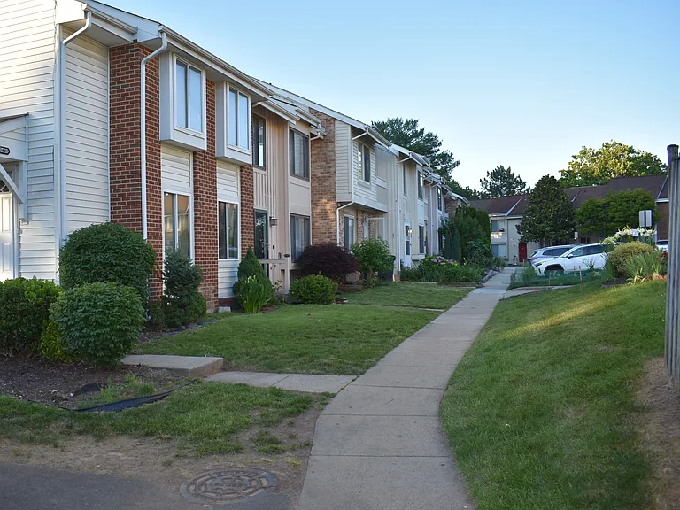 13351 Fones Pl — Photo 37