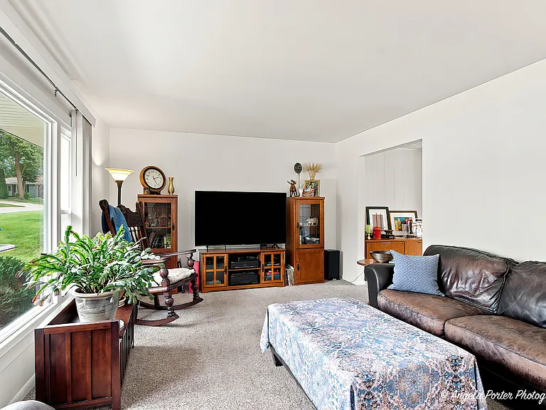 303 Ridge St — Photo 4