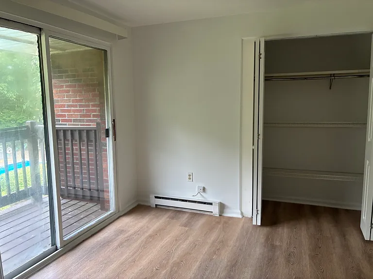 39 Pleasant St — Photo 17