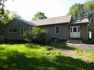 203 Cardinal Rd, Hyde Park, NY 12538