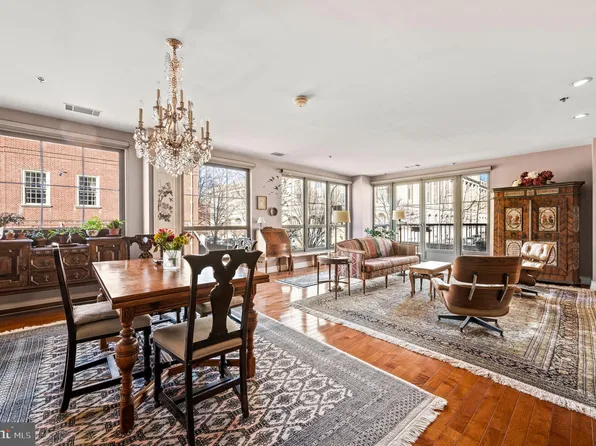 121 Walnut St #201, Philadelphia, PA 19106