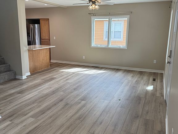 4th image of 3361 Brownlow Ave