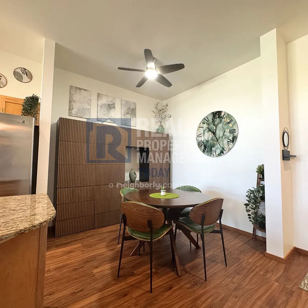 Fully Furnished 1-Bedroom Downtown Puyallup Condo | Parking & Select Utilities Included — Photo 3
