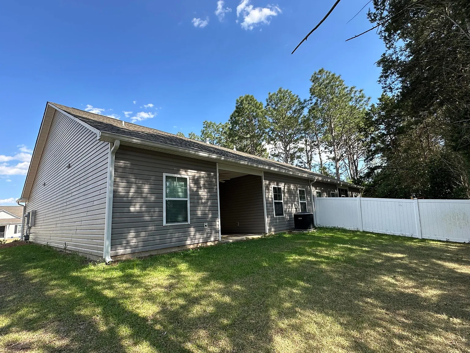 3 bed, 1536 sqft, $1,750 — Photo 3