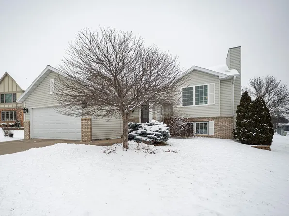 5946 Danvers Ln NW, Rochester, MN 55901