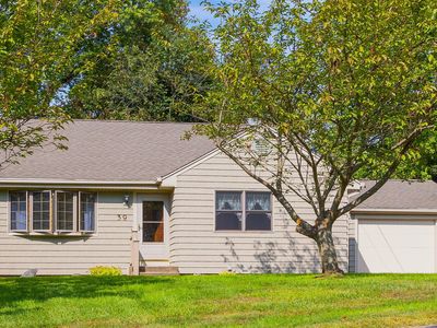 39 Plaskon Dr, Shelton, CT, 06484