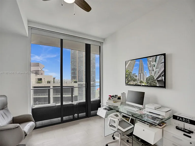 1000 Brickell Plz #Penthouse 5103 — Photo 27